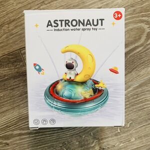 Astronaut Child/baby Bath Toy Ages 3+ Sprays Water Bath Ou Pool